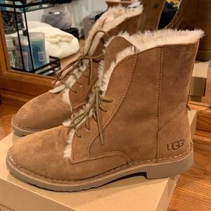 UGG Quincy